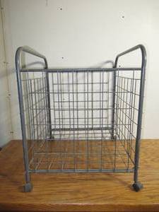 24H x 21-14W x 19-14 Metal Wire Basket w Wheels