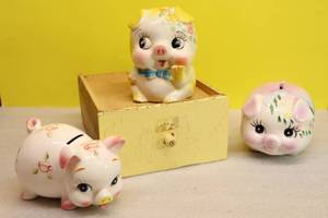 lot 5 image: Vintage Porcelain Pig Piggy BanksHand-Painted TII Wayzata Minnesota Japan Taiwan Etc