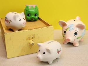 lot 17 image: Vintage Pig Piggy Coin BanksHand-Painted Porcelain Japan Victorian Pink Floral Etc
