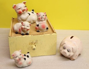 lot 36 image: Vintage Pig Piggy Coin BanksHand-Painted Porcelain Bisque China 1970s