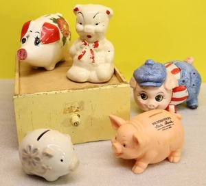 lot 42 image: Vintage Pig Piggy Coin BanksHand-Painted Porcelain Pottery Ceramic Plastic Headwaters Wisconsin Armco Japan Seattle 1985