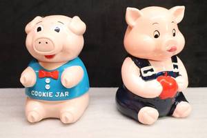 lot 47 image: Vintage Pig Cookie Jar Plastic BO, 12-Inch Ceramic Hand-Painted wGlazed Inside