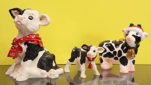 lot 49 image: Cow CollectionBO Talking I Love Moo Cow and Calf, Waxed Cow Candle