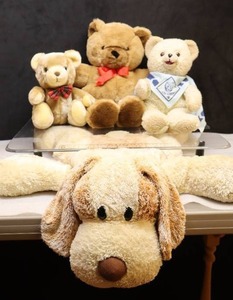 lot 61 image: Vintage Teddy Bear wCub Scouts Bandana Scarf Etc