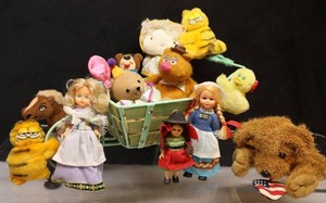 lot 63 image: Denmark Icelandair KidzinFlight Pony The More You Use Me, The Happier You Make Me, FP Fozzie Bear Jim Henson Muppets, Garfield, Sugar Bear Etc