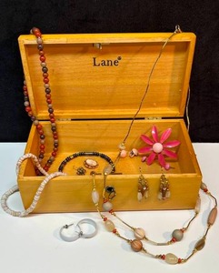 lot 18A image: Vintage Designer Lane Locking Jewelry Box wKey, Matching Beaded Station Necklace Earring Set, Floral Brooch, Magnetic Bracelet Etc