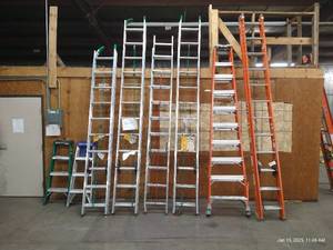 lot 178 image: (8) Ladders - All Damaged
