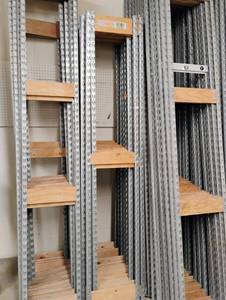 lot 209 image: 96x18x46-12 Shelving - Comes With Ends And Drop in Boards