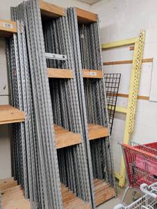 lot 187 image: 9x18x46-12 Shelving - Comes With Ends And Drop in Boards