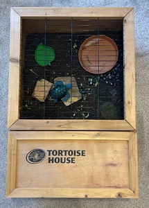 lot 48 image: Tortoise House