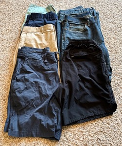 lot 137 image: Mens Clothing including Shorts and Jeans by The North Face, Banana Republic, Gap and Patagonia
