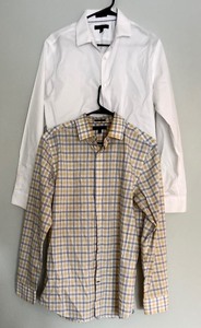 lot 78 image: Two Mens Banana Republic Dress Shirts in White and Yellow Plaid