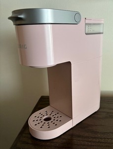 lot 238 image: Keurig Beverage Maker