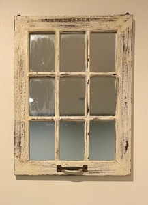 lot 270 image: Decorative Vintage Window Pane Wall Hanging