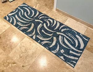lot 291 image: Huntington Home Indoor  Outdoor Rug Runner