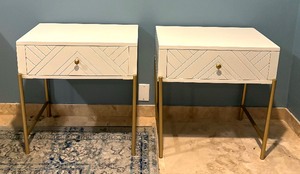 lot 318 image: Pair of Fuzhou Senwell Side Tables