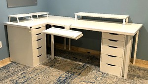 lot 343 image: Reconfigurable Desk