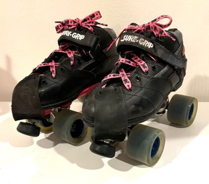 lot 372 image: Sure-Grip Size 9 Roller Skates