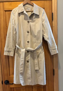 lot 408 image: Lovely Size Medium Coat by The Loft