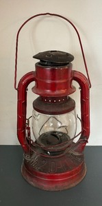 lot 420 image: Vintage Dietz Lantern