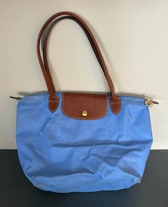 lot 450 image: Longchamp Handbag