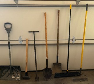 lot 465 image: Shovels, Broom, Rake, Sledgehammer and More