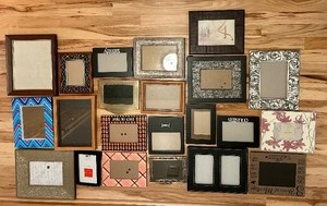 lot 341 image: Beautiful Large Collection of Picture Frames