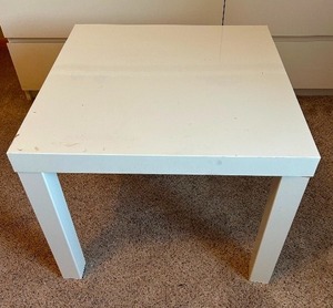lot 423 image: Vintage White Parsons  Side Table