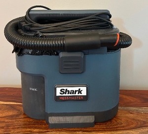 lot 435 image: Small Shark Vacuum Cleaner