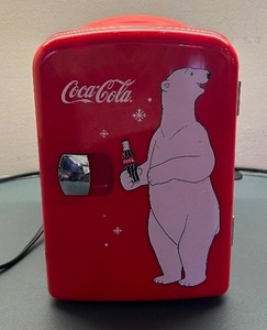 lot 442 image: Coca-Cola 6 Can Mini Fridge Polar Bear