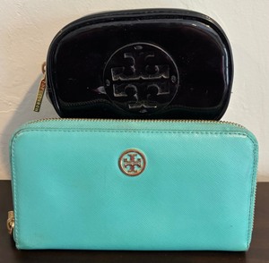lot 172 image: TORY BURCH Robinson Zip Continental Wallet and Tory Burch Black Pouch