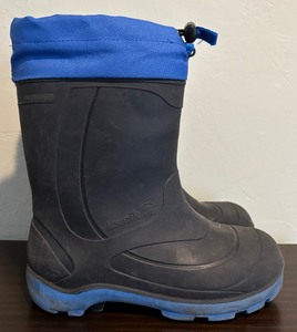 lot 176 image: Childrens Kamik Black Insulated, Rubber Outer and Blue Vinyl Top Boots