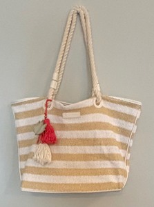 lot 168 image: Vera Bradley Open Top Rope Beach Tote with Tassle with Tassels