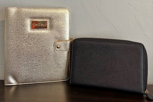 lot 171 image: Lully Pulitzer Tablet Case and Magic Fly Budgeting Wallet