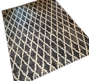 lot 32C image: Ruggable Area Rug