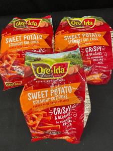 E - Lot of 3 Ore-Ida Sweet Potato Straight Cut Fries - Frozen