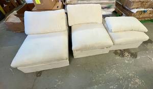 lot 7 image: 3 pc Modular Sofa 30 Square, 21 Back, 8.5 Seat to Floor- Missing 1 Back