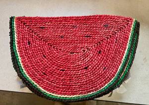 lot 37 image: 12x Watermelon Corn Husk Straw Table Mats