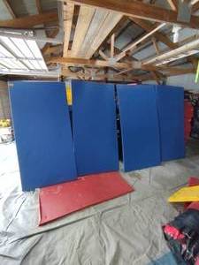 lot 7 image: (4) blue ZEBRA Mats 2 thick 2m x 1m so approx 3 3 x 6 5