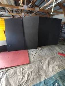 lot 49 image: (4) ZEBRA Mats 2 thick 2m x 1m so approx 3 3 x 6 5