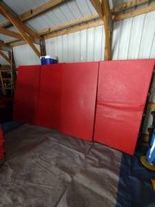 lot 119 image: (4) Red ZEBRA Mats 2 thick 2m x 1m so approx 3 3 x 6 5