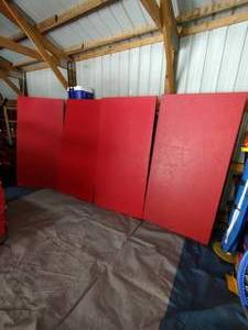 lot 121 image: (4) Red ZEBRA Mats 2 thick 2m x 1m so approx 3 3 x 6 5