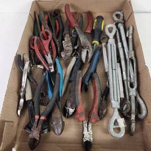 Large Lot Of Miscellaneous Hand Tools Snippers And More Good Condition