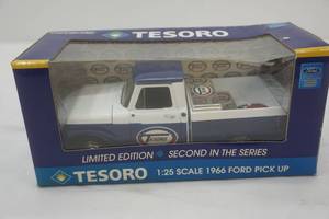 lot 13 image: Ertl collectibles, TESORO 125 scale Ford Pickup