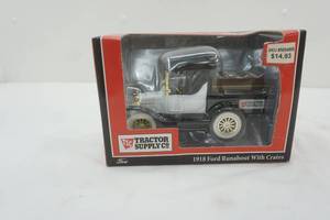 lot 18 image: 1918 Ford Runabout with Crates, diecast model