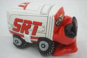 lot 32 image: SRT toy smushie, about 8 long, new in pkg