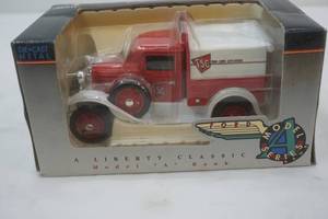 lot 35 image: Liberty diecast Ford truck model