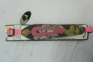 lot 62 image: Gun strap, leathercraft