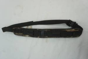 lot 63 image: Padded gun strap, mossy oak