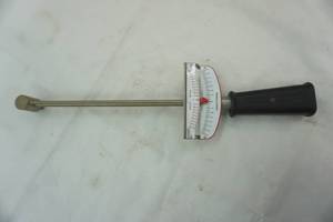 lot 72 image: Craftsman torque wrench